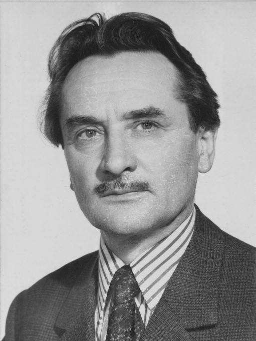 Dr. Mőcsényi Mihály