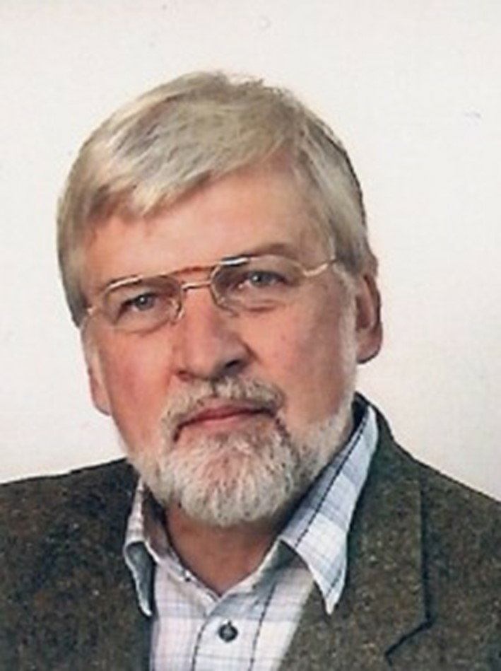 Dr. habil. Schneller István